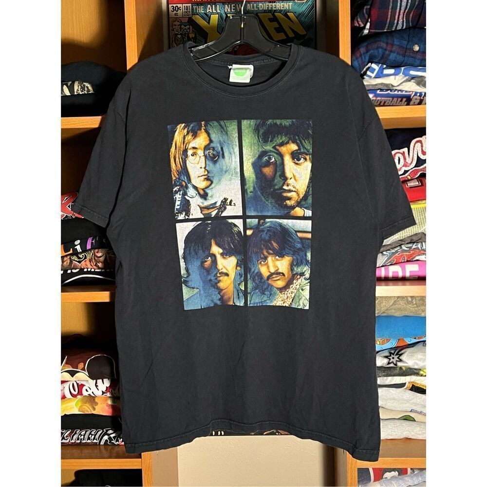 Vintage Y2K 2005 The Beatles Band Tee
